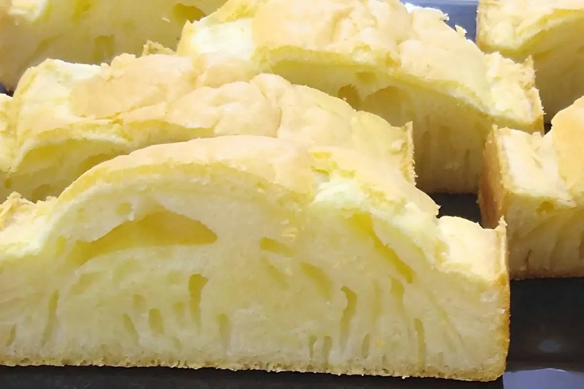 Misturei 2 ovos e tapioca e fiz essa delícia de pãozinho par