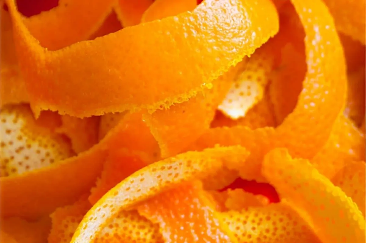 Misturei casca de laranja com sal e fiz um poderoso produto