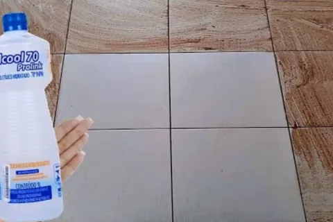 Misturinha com álcool para limpeza para piso encardido e man