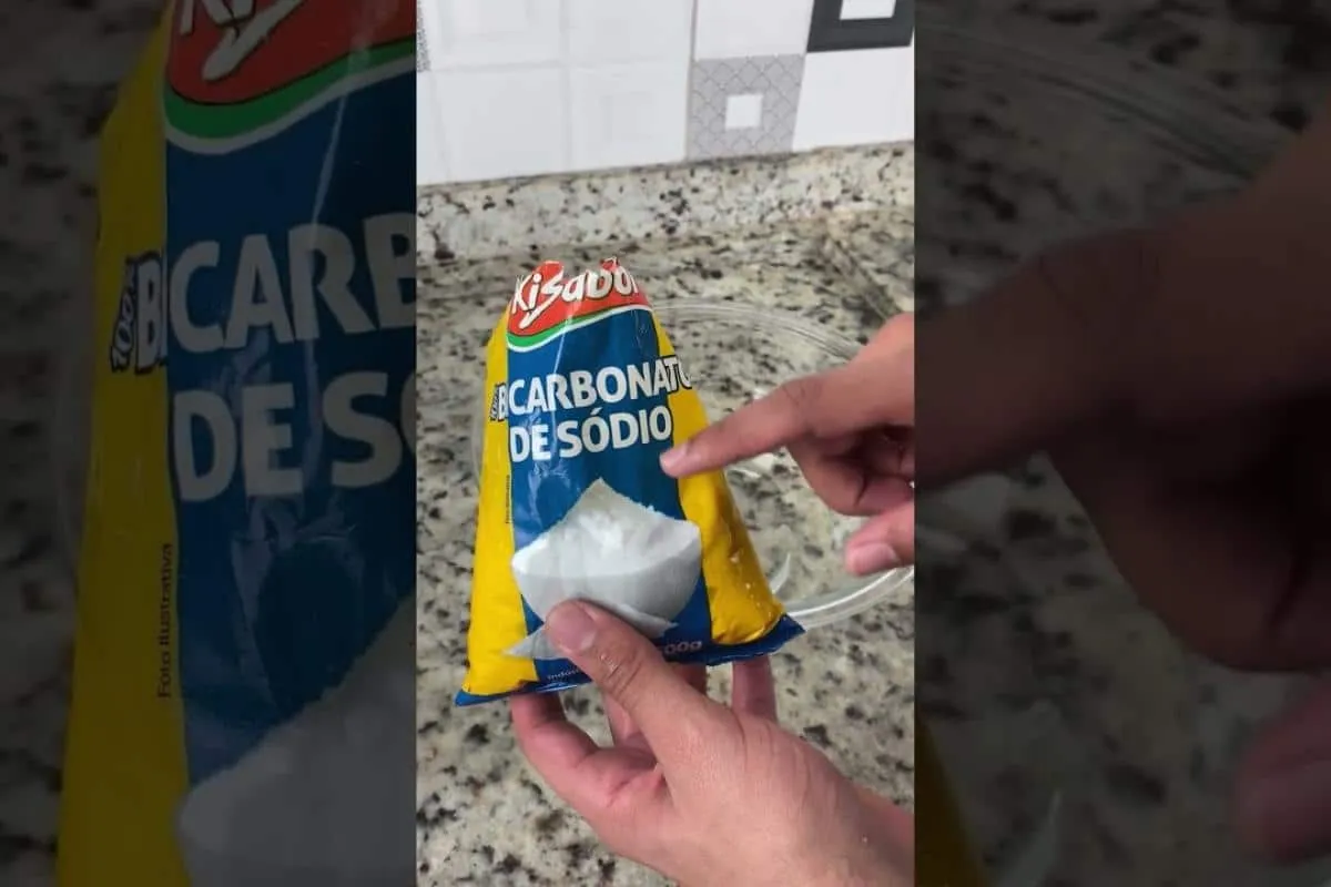 Misturinha para limpar borracha de geladeira super fácil e f