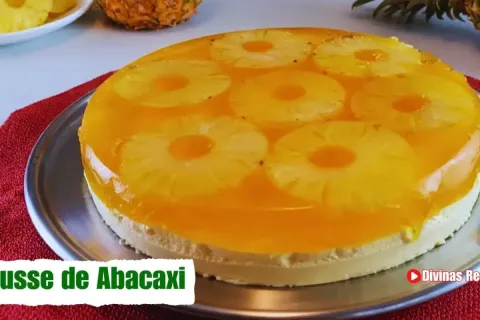 Mousse de abacaxi feito com uma dica especial para não talha