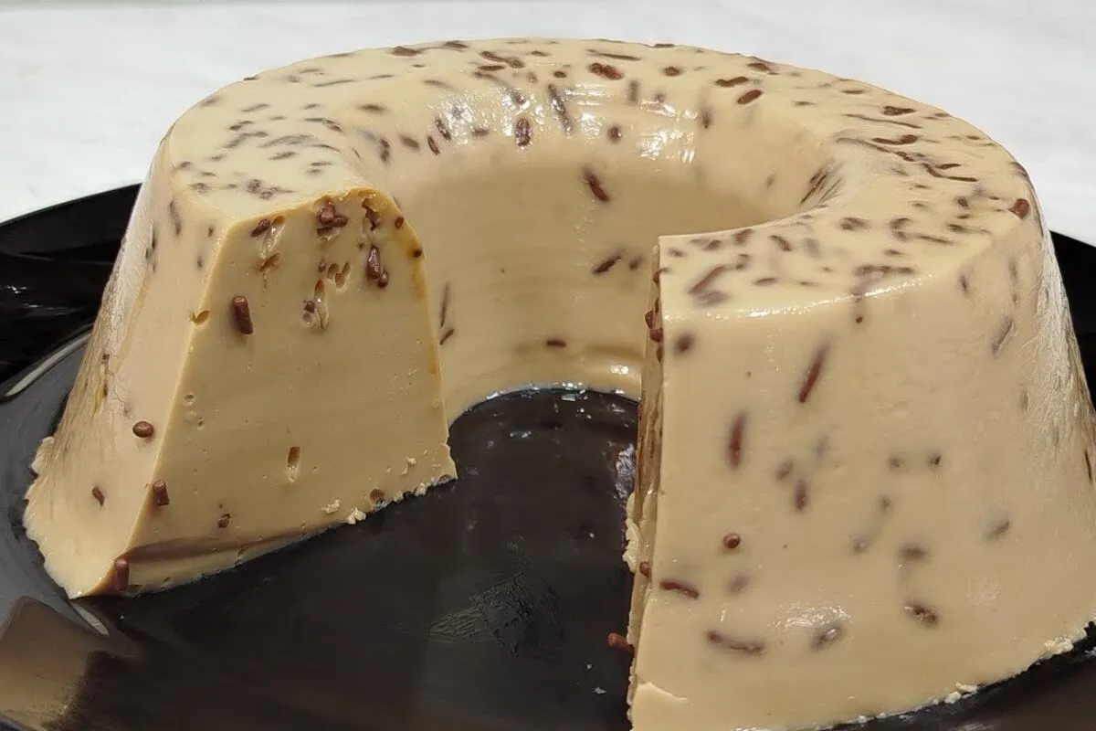 Mousse de café com chocolate cremosa e geladinha para adoçar