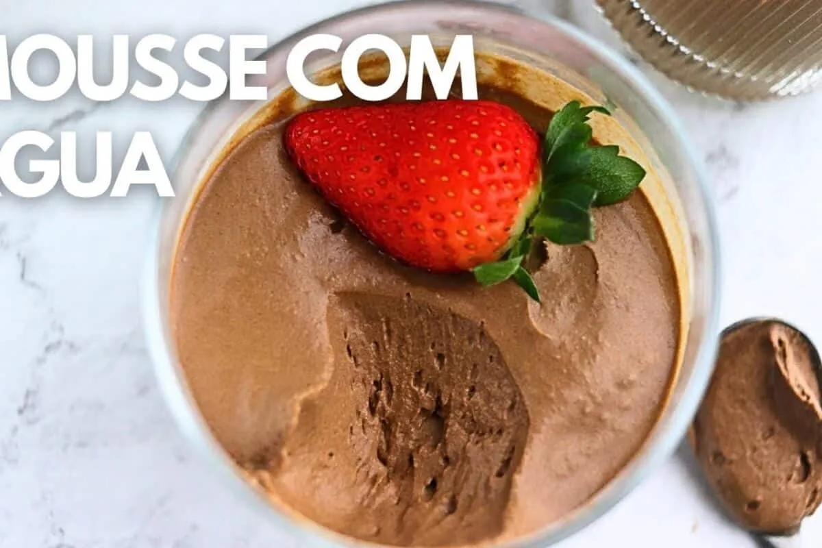 Mousse de chocolate com água, uma sobremesa prática que fica