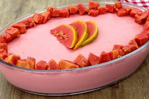 Mousse de goiaba delicioso e muito fácil para fazer uma sobr