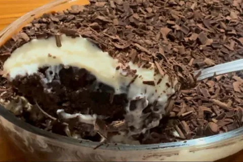 Mousse de limão com chocolate: o equilíbrio perfeito entre o