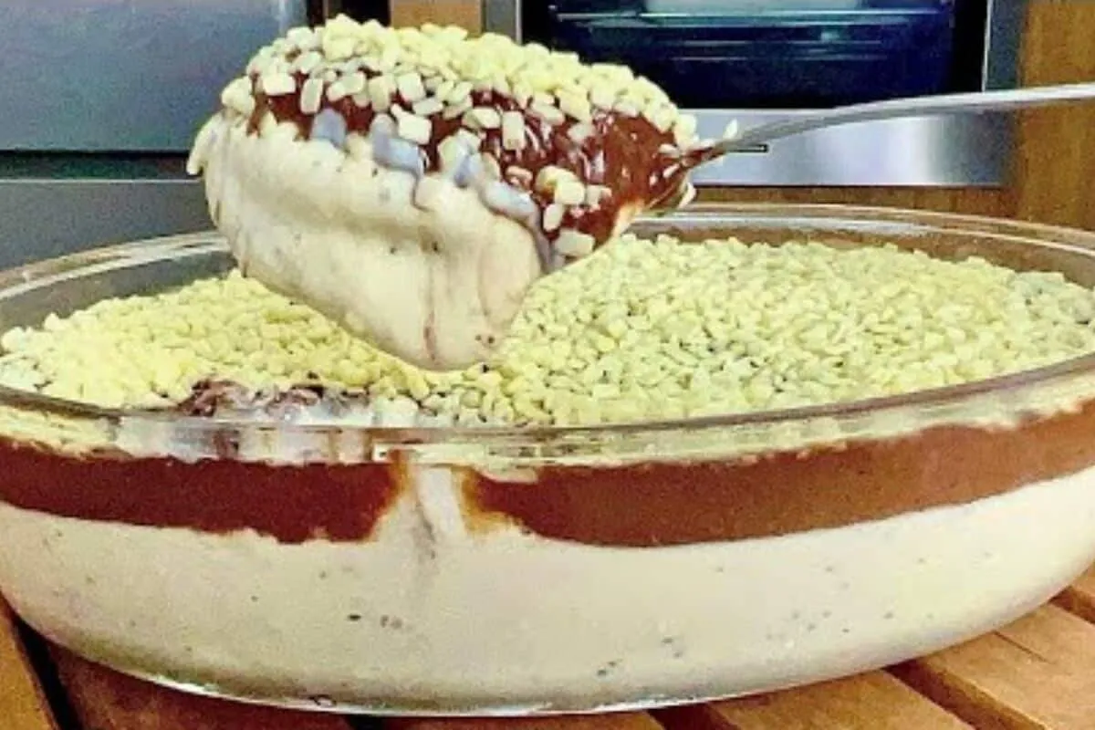 Mousse de maracujá com chocolate que não vai gelatina e fica