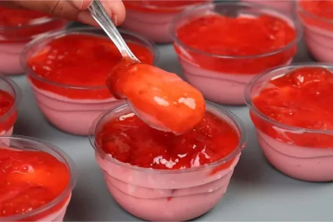 Mousse de morango com Tang: a sobremesa super cremosa que le
