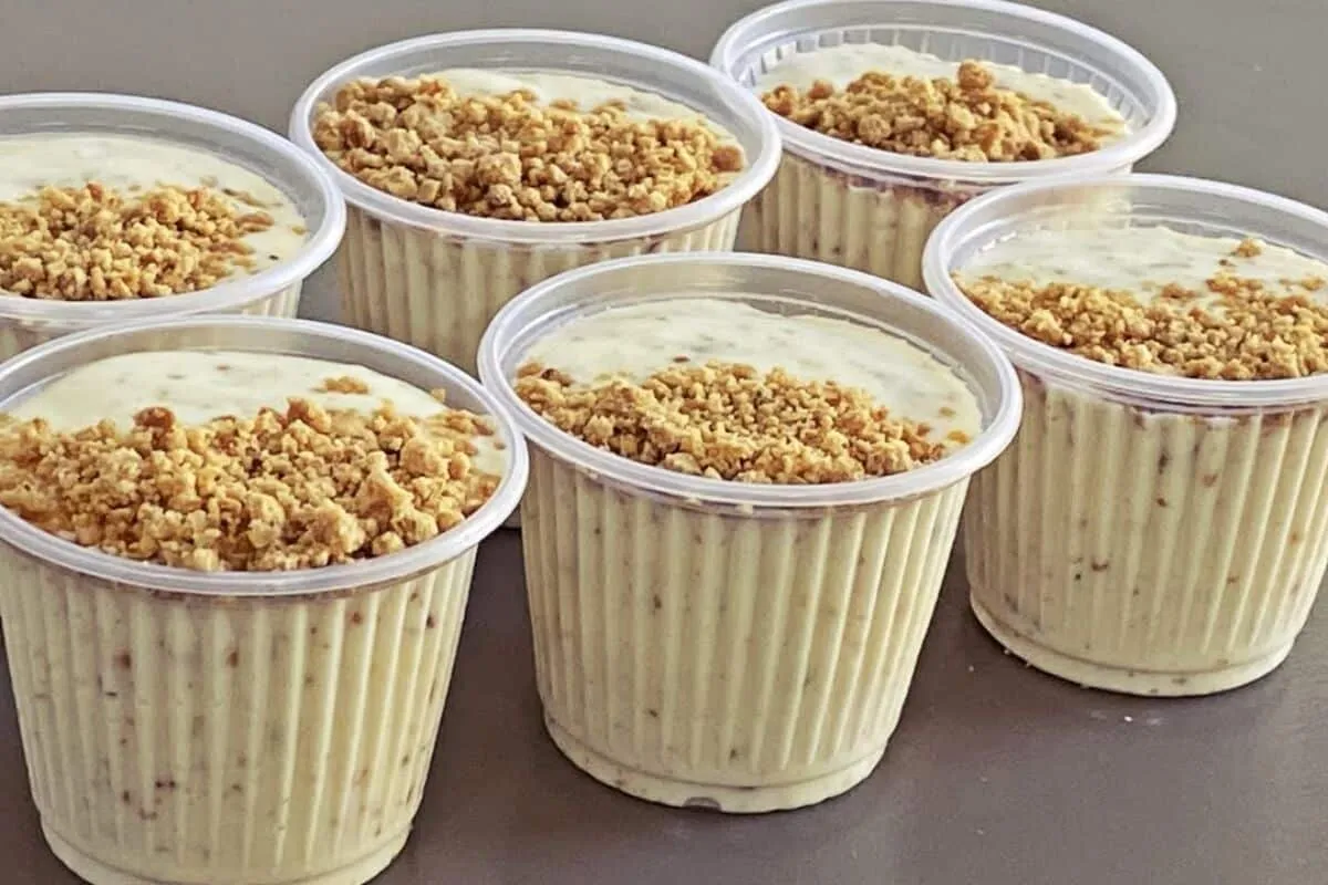 Mousse de paçoca com poucos ingredientes que fica leve e del