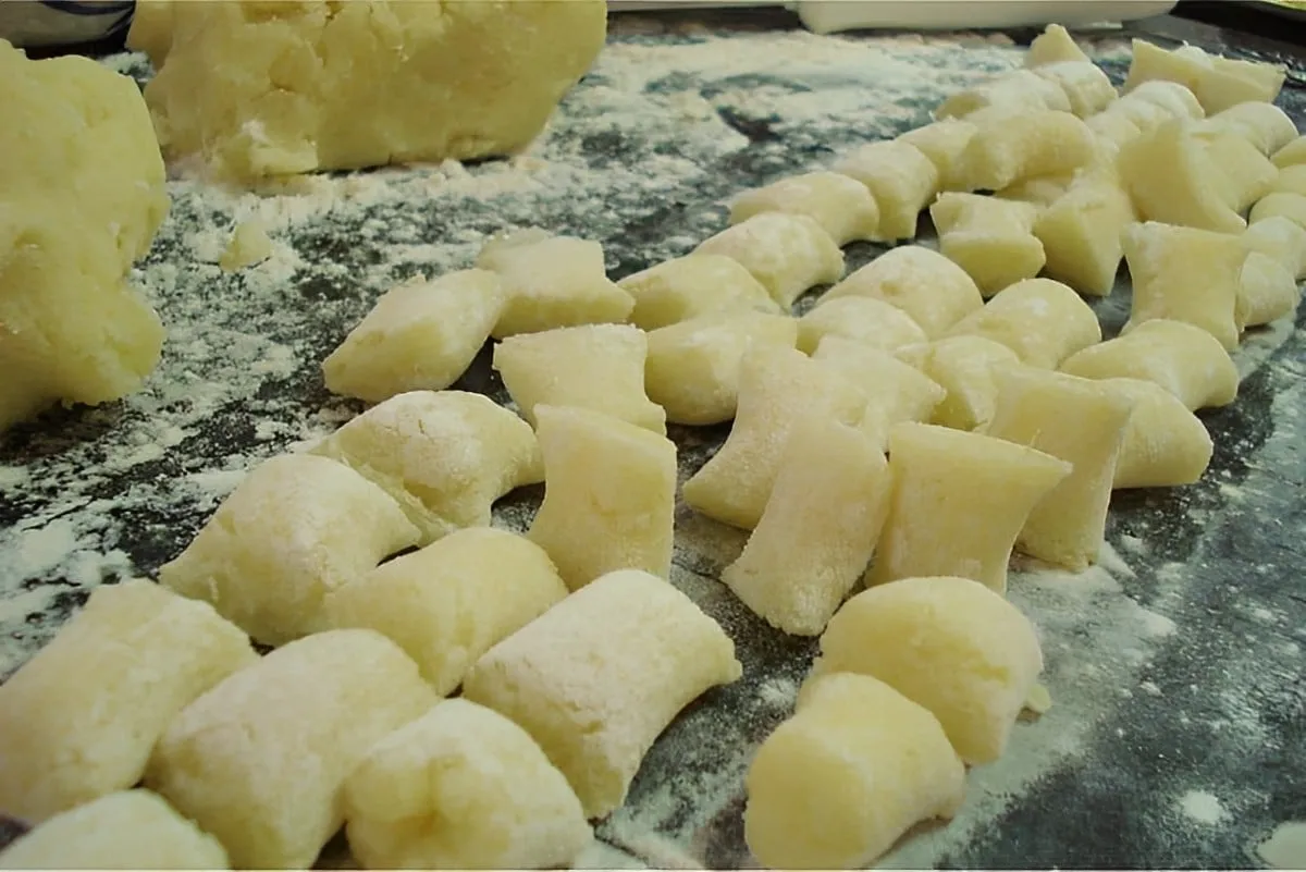 Nhoque de batata que derrete na boca receita de famoso resta