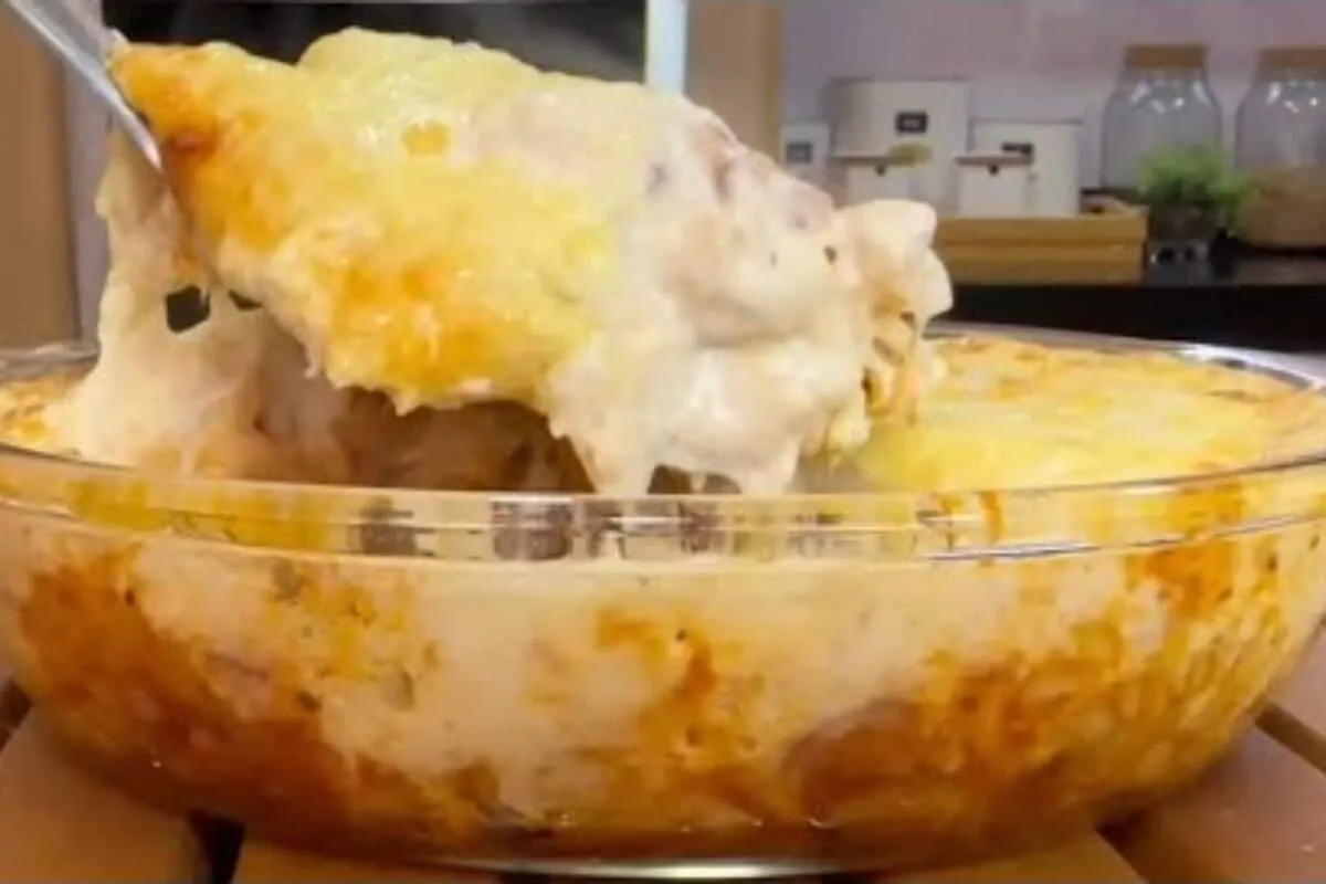 No seu almoço de domingo esse macarronada gratinada vai ser