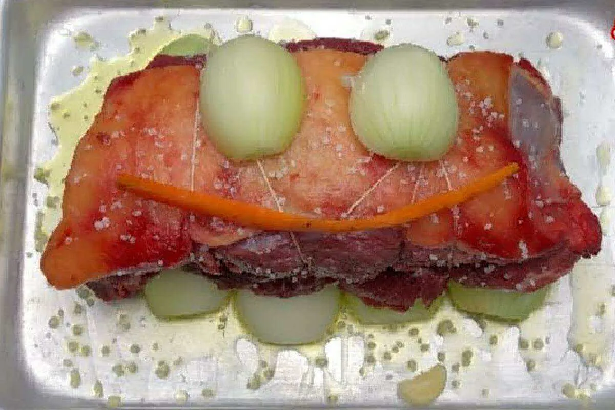 O melhor jeito de fazer carne assada no forno para seu almoç