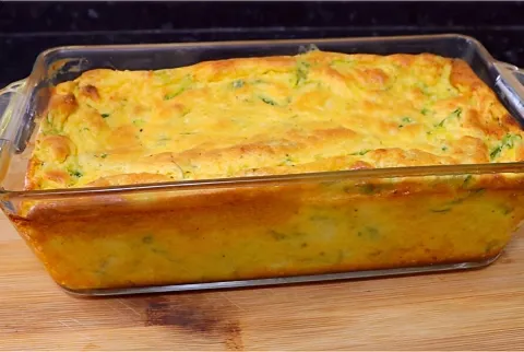 Omelete de forno com abobrinha ou suflê de abobrinha saudáve