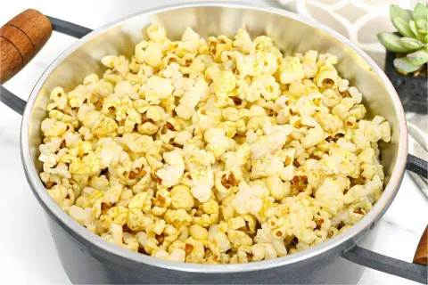 Os segredos da pipoca de cinema uma pipoca amanteigada delic