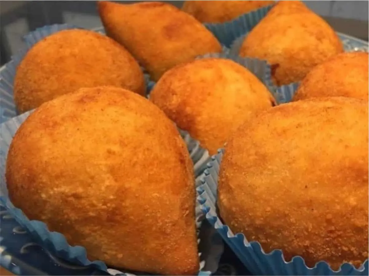 Os truques para fazer a melhor receita de coxinha com massa