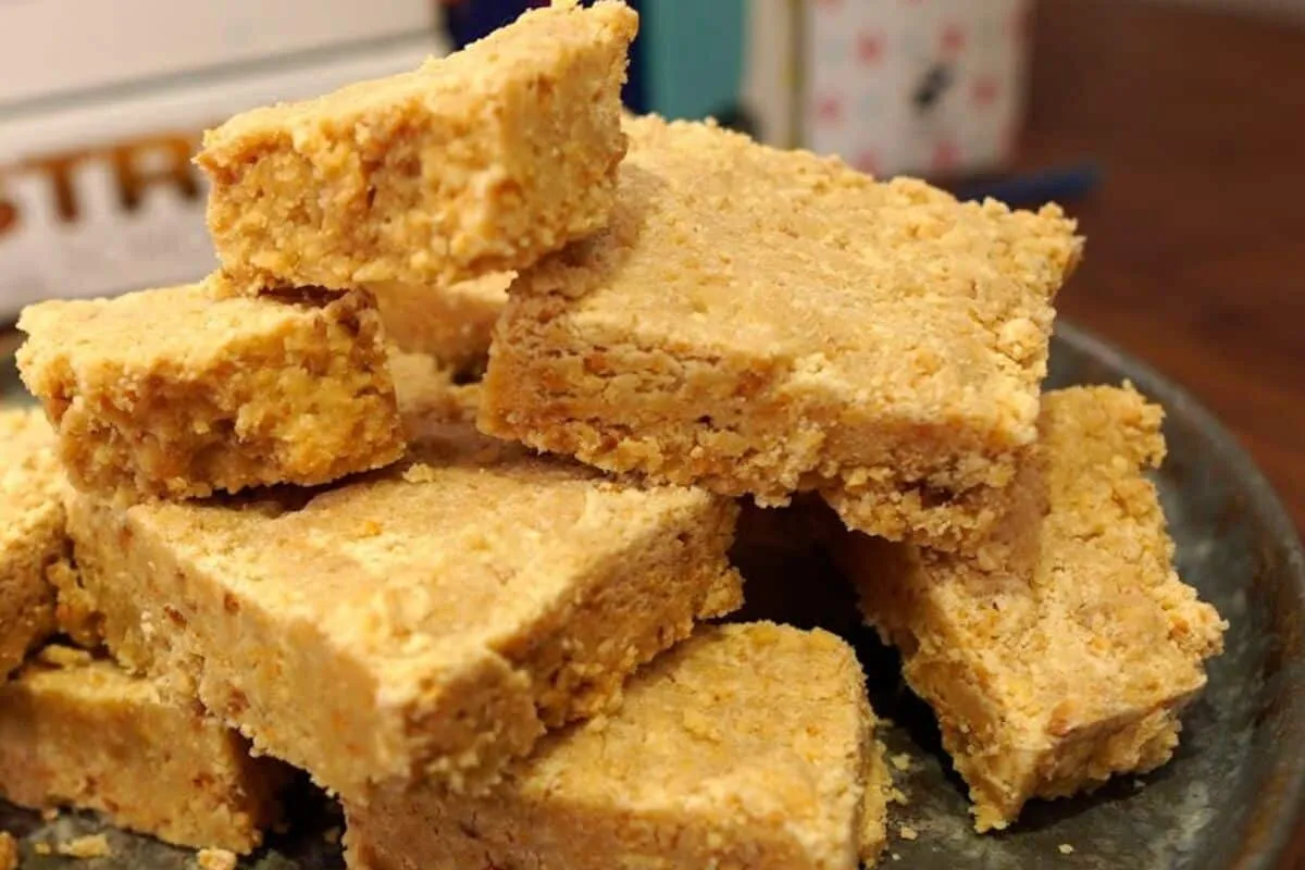 Paçoca caseira fácil com apenas 3 ingredientes, pronta em mi