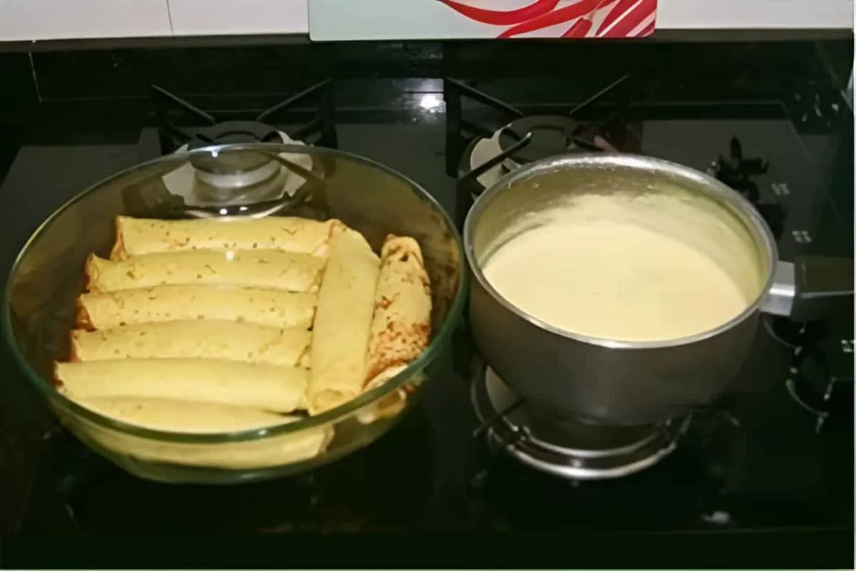 Panqueca de frango com molho branco fácil e deliciosa receit
