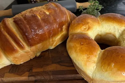 Pão brioche fofinho e super fácil: receita que vai deixar se