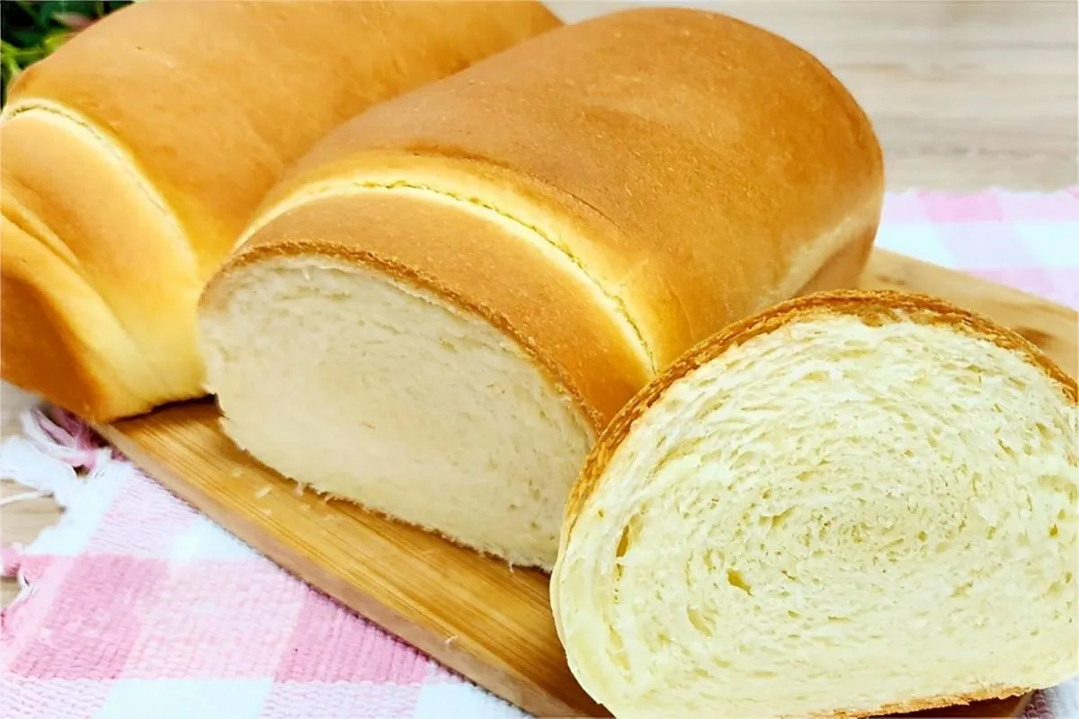 Pão caseiro bem fofinho e fácil de fazer perfeito para servi