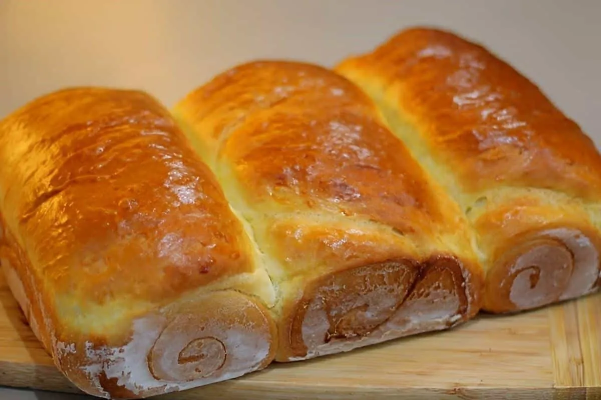 Pão caseiro de leite que desmancha na boca perfeito para o s