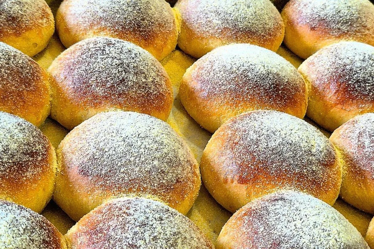 Pão caseiro de milho: faça assim e eles ficarão fofinhos e s
