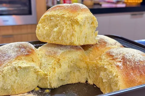 Pão caseiro de milho fácil e rápido: receita simples de faze