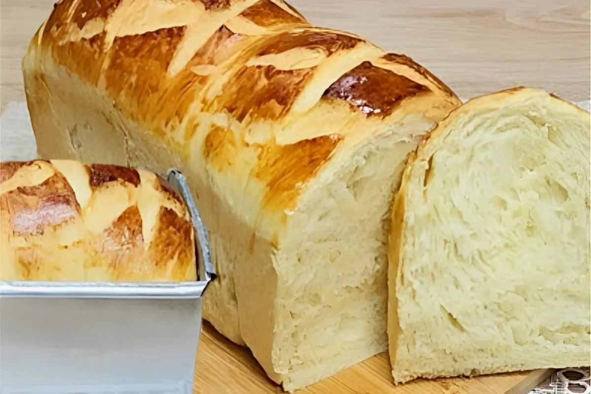 Pão caseiro econômico e fofinho perfeito para servir com man