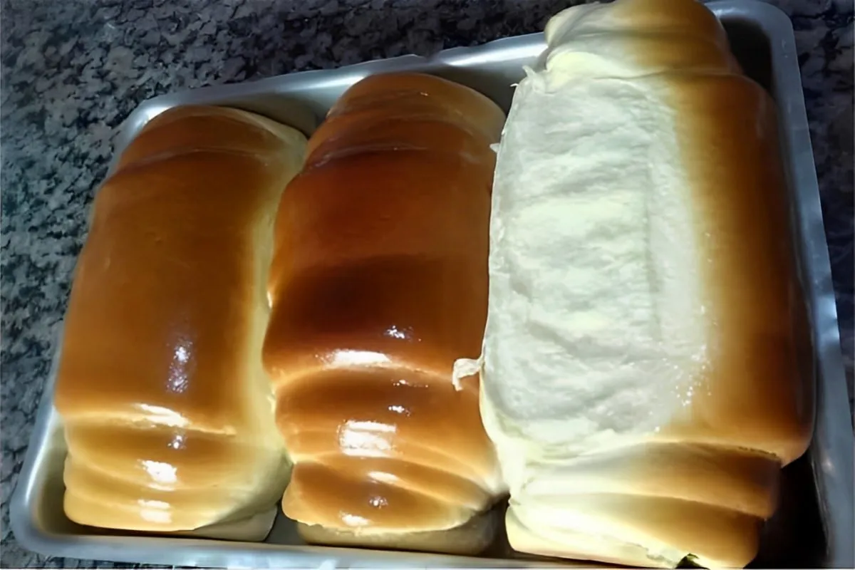 Pão caseiro fácil macio e fofinho perfeito para comer com ma