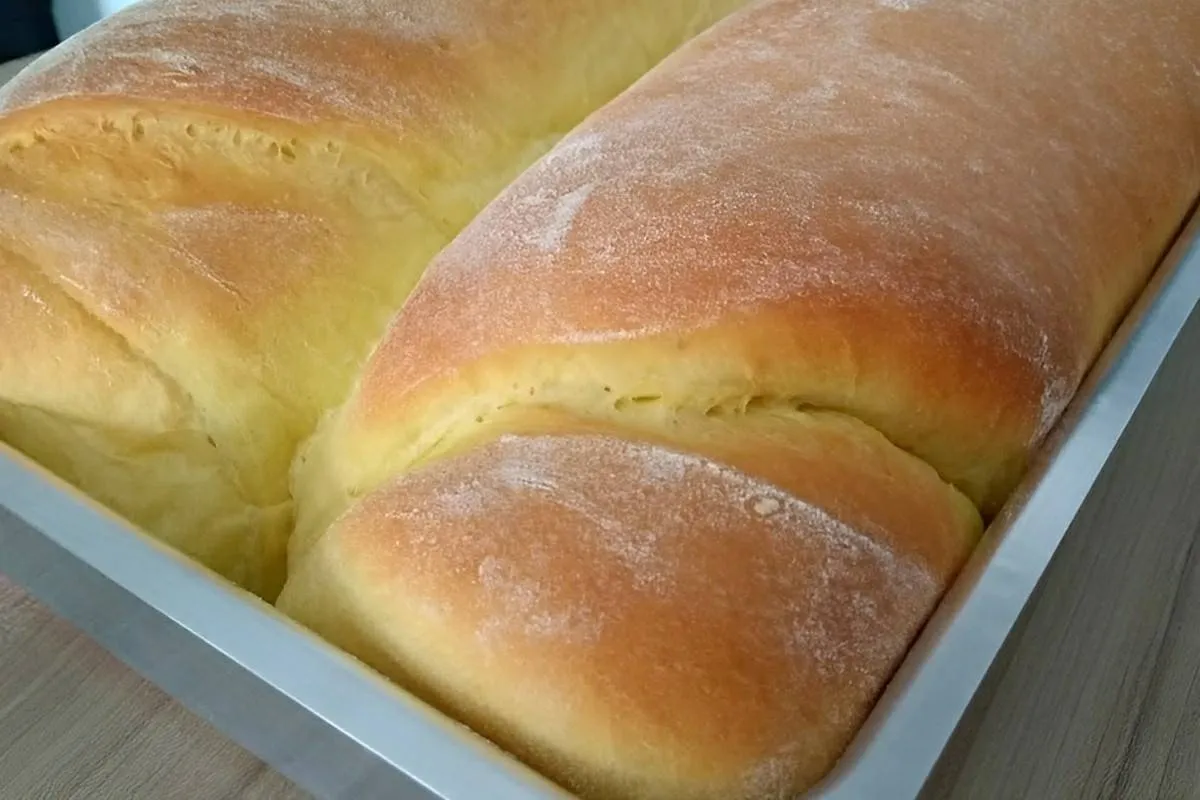 Pão caseiro fofinho com ingredientes que você tem em casa mu