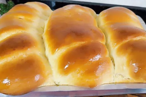 Pão caseiro grande que cresce até nos dias mais frios: essa 