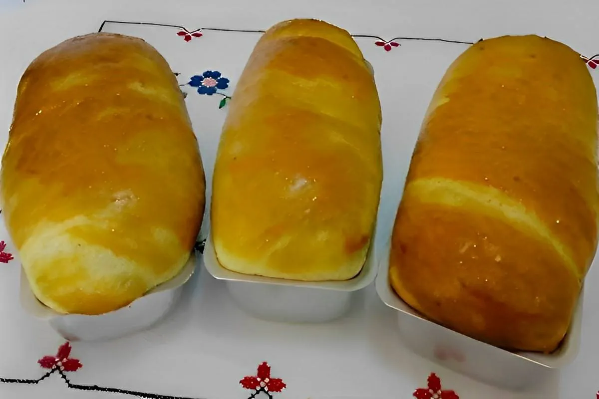 Pão caseiro mineiro uma delícia pra comer com manteiga no ca