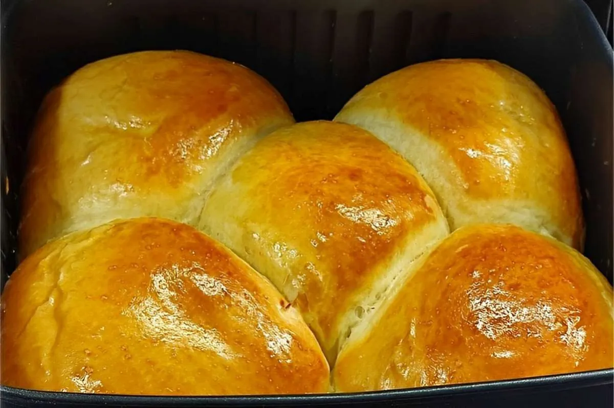 Pão caseiro na AirFryer: fofinho delicioso e perfeito para o