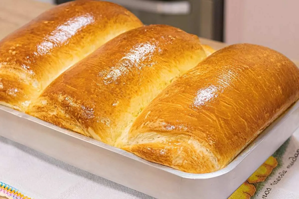 Pão caseiro que não precisa de cilindro e fica muito macio e