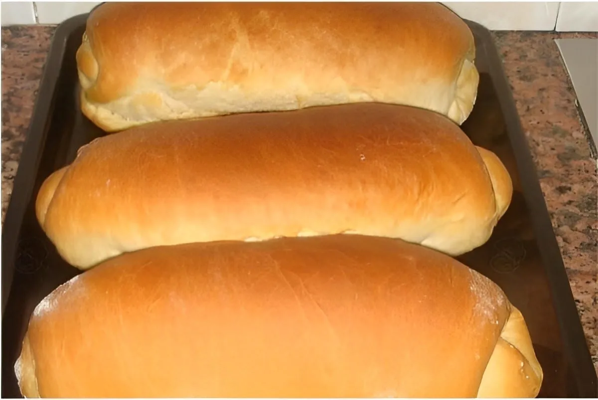 Pão caseiro que rende muito fácil e prático para acompanhar