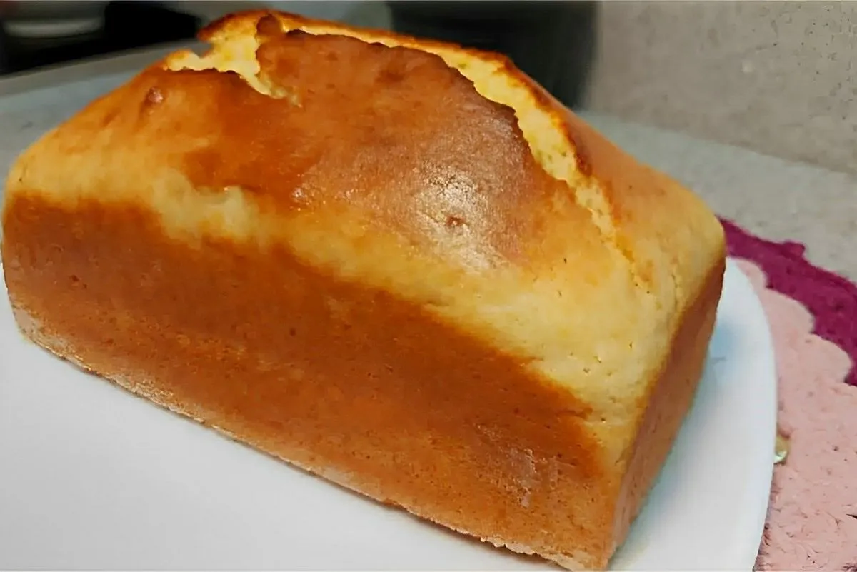 Pão caseiro rápido que não precisa esperar crescer é só mist