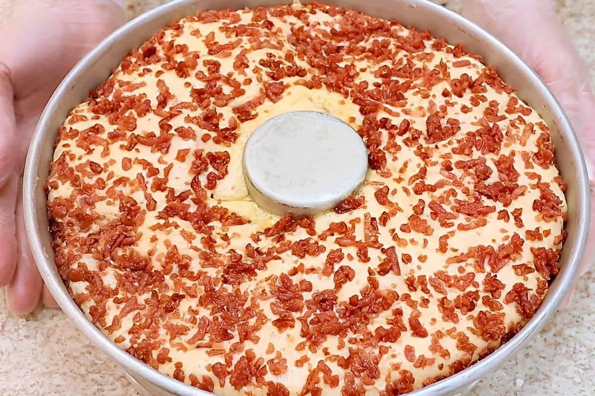 Pão caseiro recheado com calabresa fácil basta misturar os i