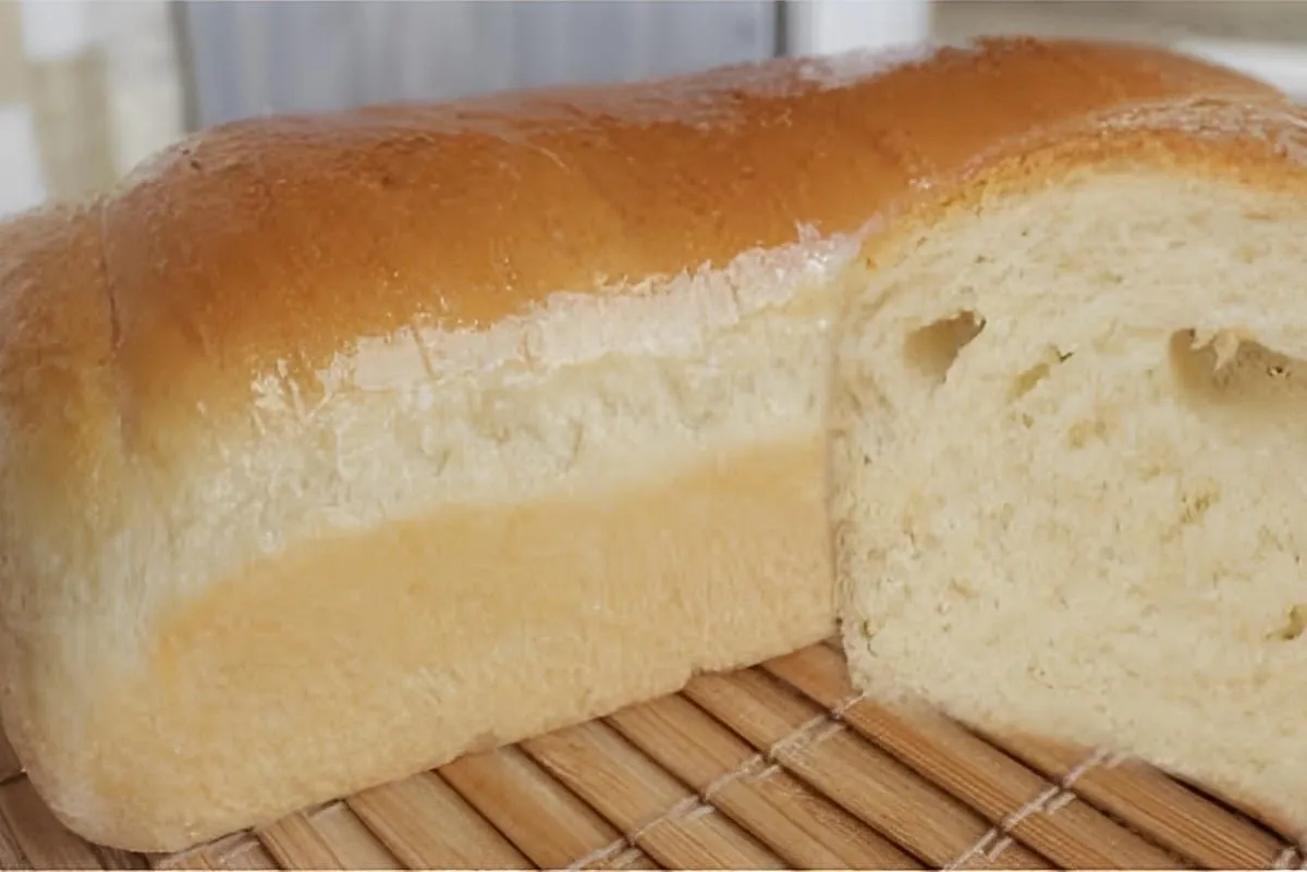 Pão caseiro sem leite e sem ovos delicioso fofinho e perfeit