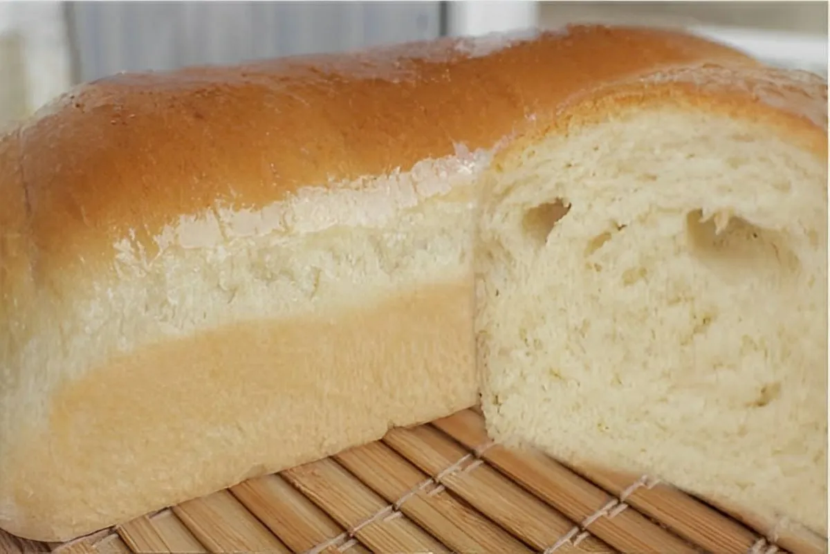 Pão caseiro sem leite e sem ovos muito fofinho saboroso e fá