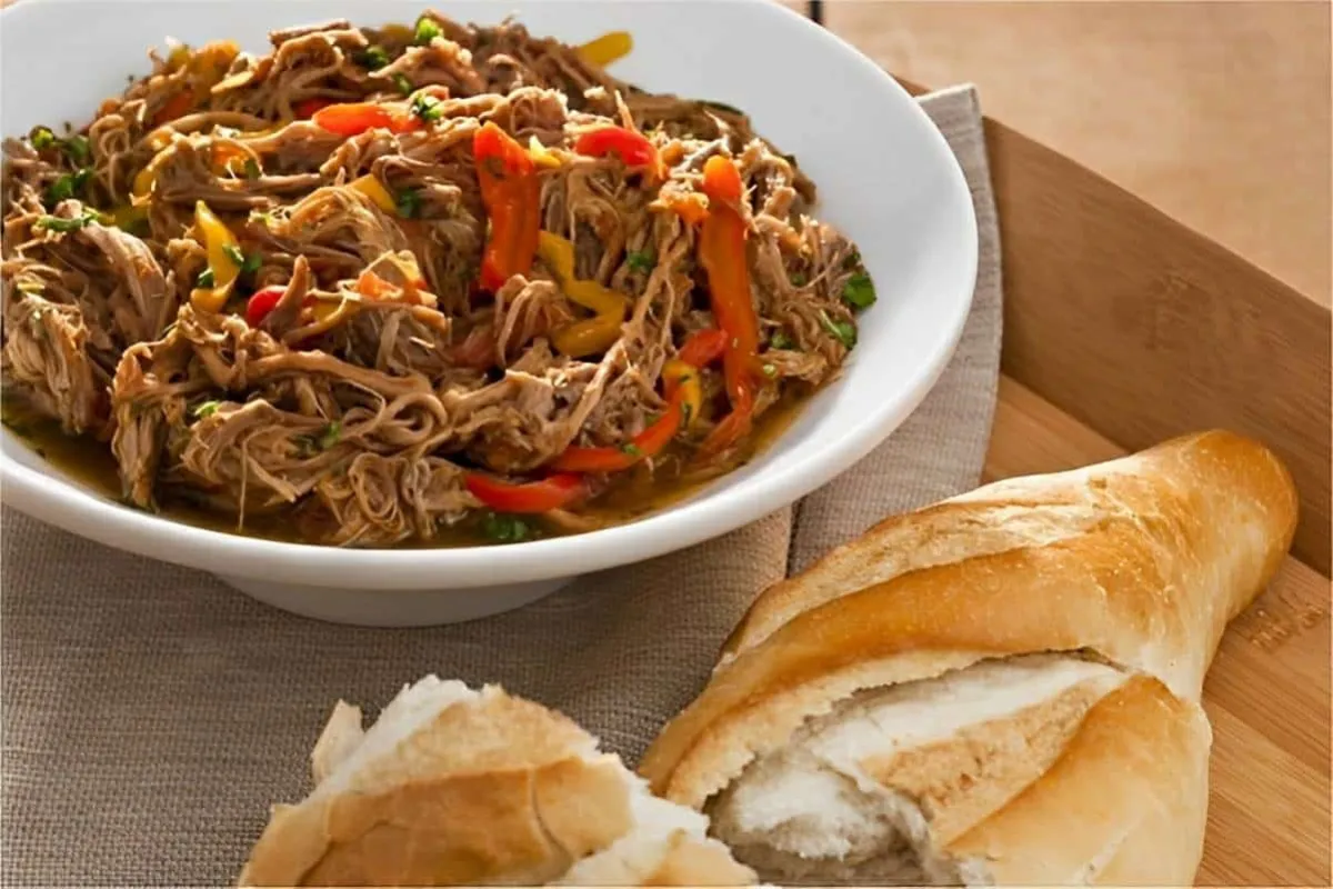 Pão com carne louca para lanches e sanduíches uma delícia pa