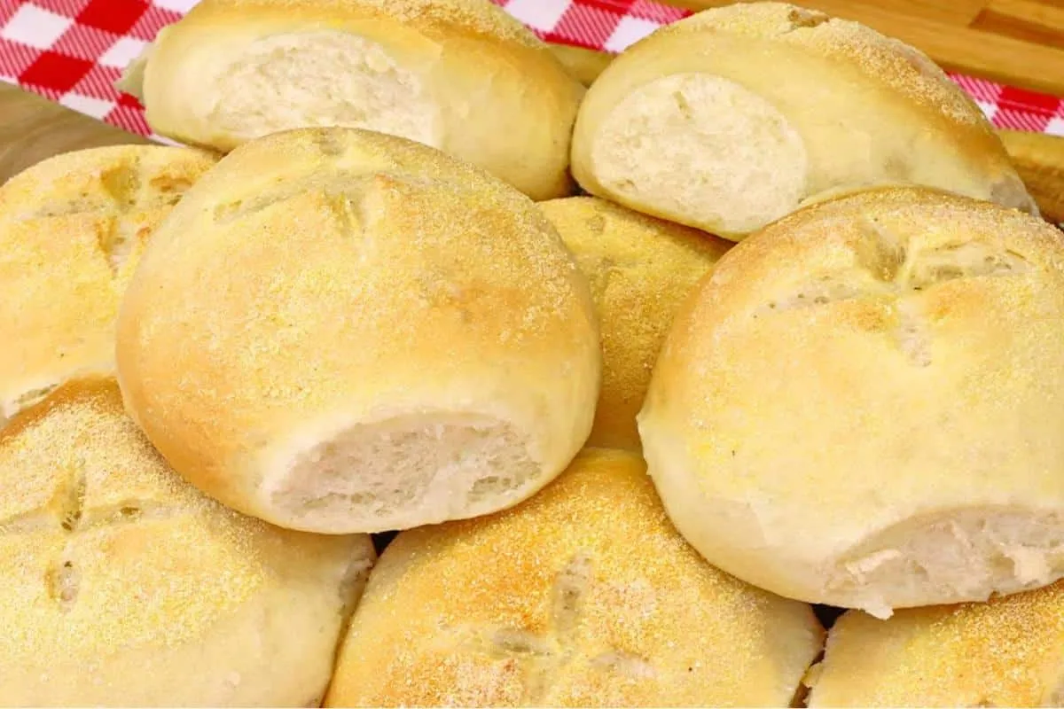 Pão de água fácil e econômico para não precisar ir na padari