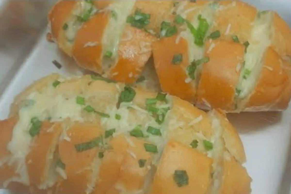 Pão de alho caseiro rápido e delicioso, para você preparar n