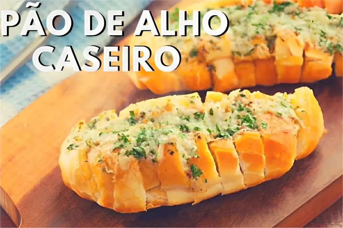 Pão de alho no pão francês perfeito para o churrasco de dia