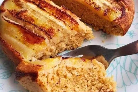 Pão de aveia com banana preparado na frigideira sem usar tri