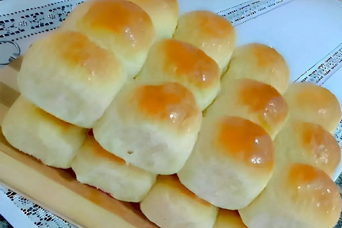 Pão de batata fofinho e macio perfeito para servir com mante