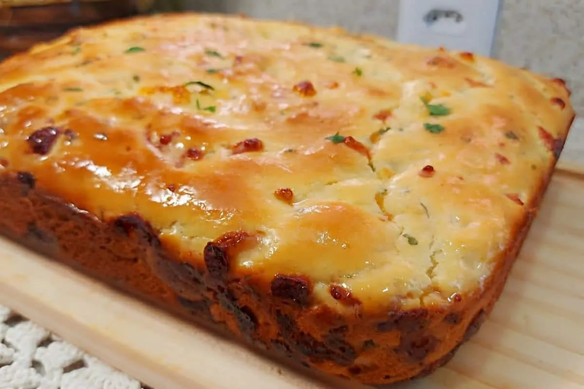 Pão de batata na forma recheado com queijo tão macio e fofin