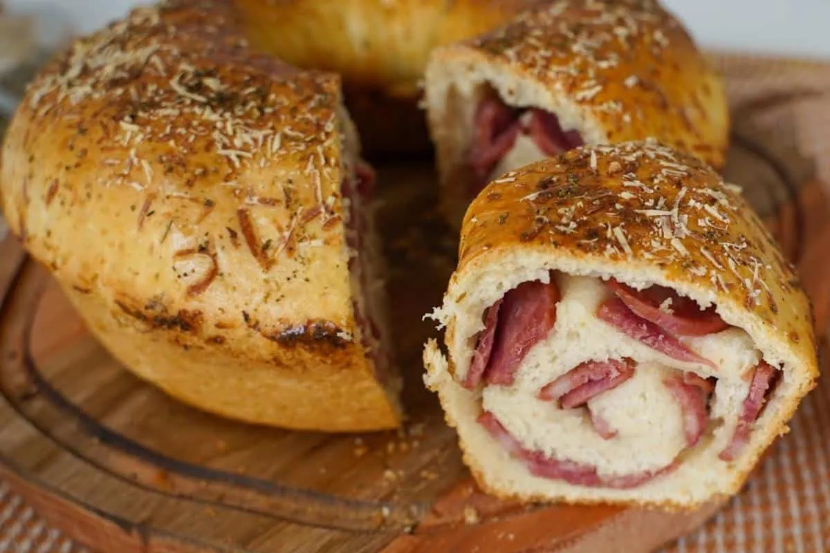 Pão de calabresa: promete deixar sua mesa de ceia de natal a