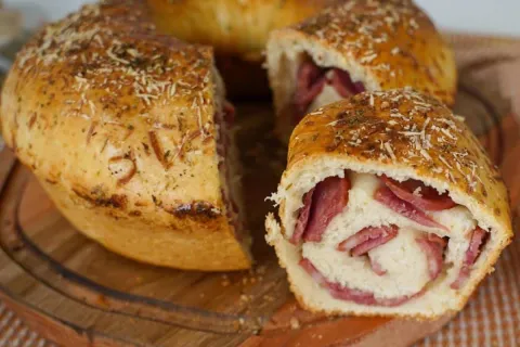 Pão de calabresa: promete deixar sua mesa de ceia de natal a