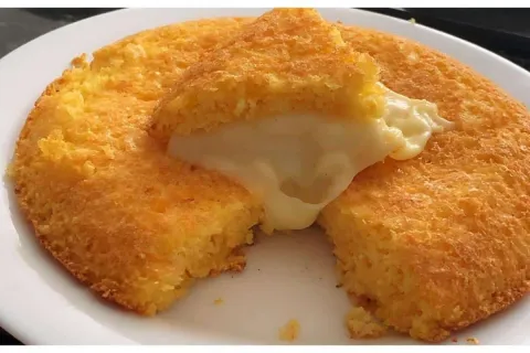 Pão de flocão de 3 ingredientes feito na frigideira que fica