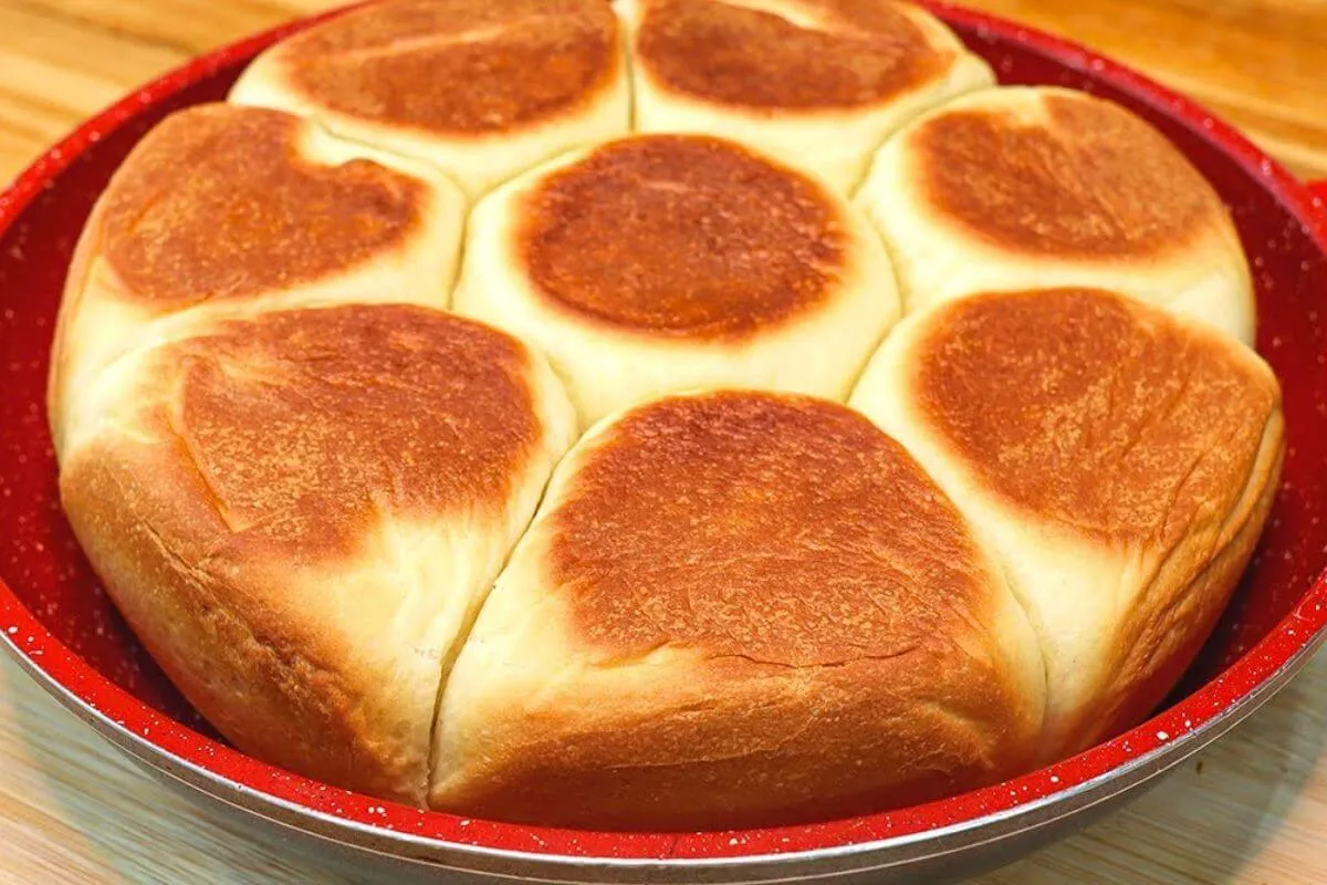 Pão de frigideira muito macio e saboroso para seu café da ma