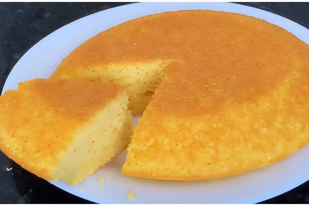 Pão de fubá sem trigo e sem leite que fica pronto em apenas