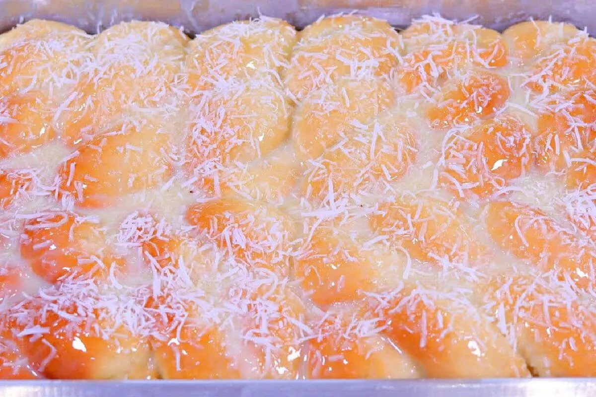 Pão de leite condensado que é impossível comer apenas um de